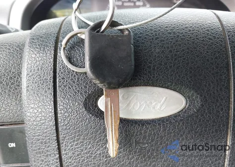 2005 Ford F-150 Stx/Xlt z USA, uszkodzony, nr VIN 1FTRX02W05KC34817